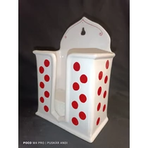 Kerámia papírzsebkendő tartó piros pöttyös díszítéssel