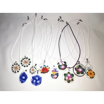 Nyakláncok nemesacél alkatrészekkel