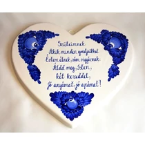 Szív alakú plakett  Szüleimnek Akik minden gondjaikkal értem élnek...