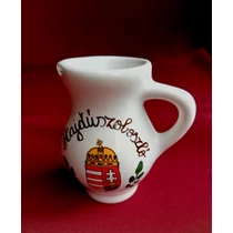 Kicsi korsó emblémás