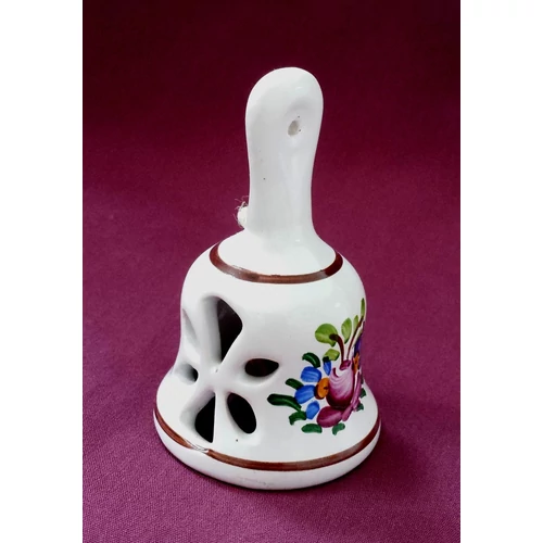 Felakasztható csengettyű, áttöréssel díszítve /6 cm/