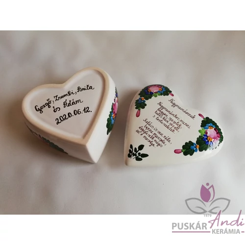 Szív alakú kis ékszertartó Nagymamának versikével