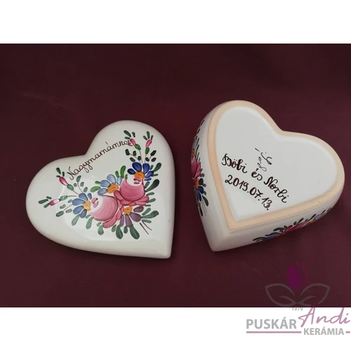 Szív alakú kis ékszertartó Nagymamának