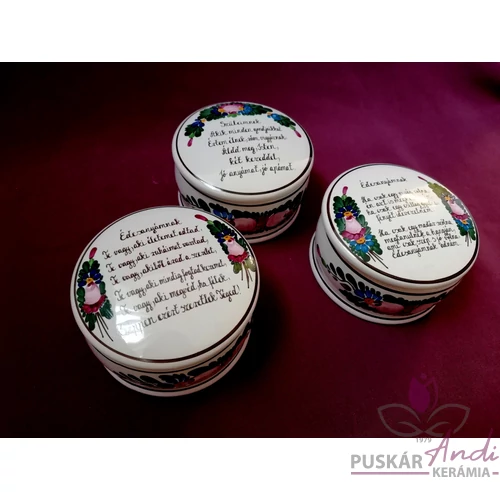 Kerek ékszertartó versikével