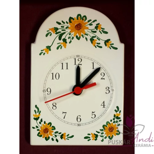 Ívelt tetejű retró fali óra   