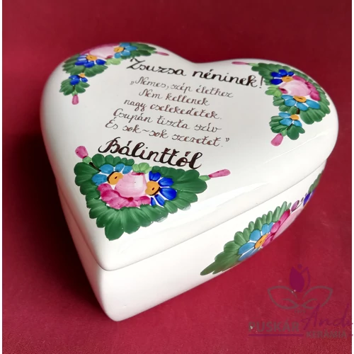 Szív alakú bonbonier idézettel, búcsúajándékként