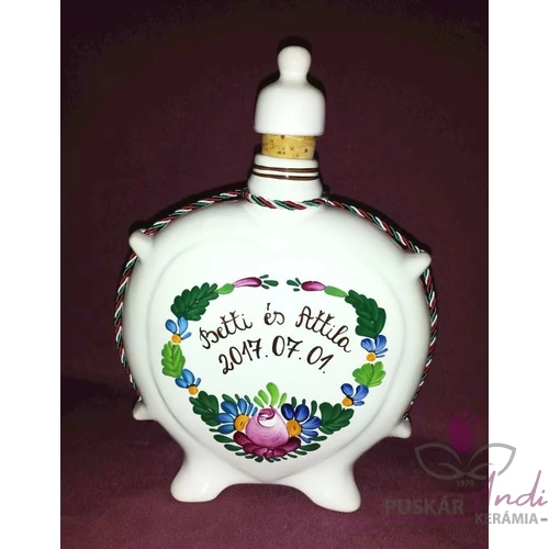 Pálinkás szív alakú kulacs  Betti és Attila esküvőjére