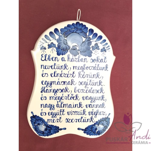 Ívelt plakett  Ebben a házban