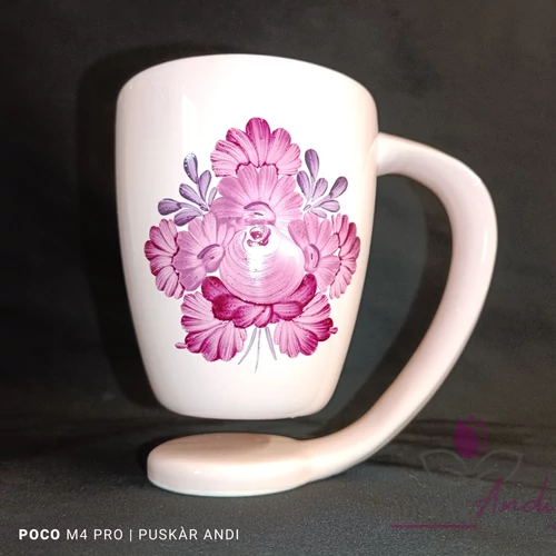 Lebegő bögre színes mázzal, virágmintával 3dl